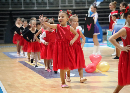 Fotografija 2 - Sjajan debitantski nastup za mažoretkinje Grada Šibenika: Kući se vratile s dva prva i jednim drugim mjestom