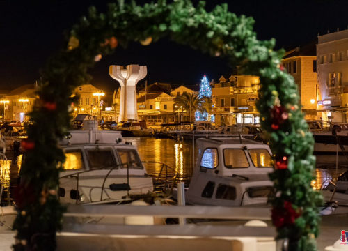 Osjetite čaroliju na adventskom programu u Vodicama!