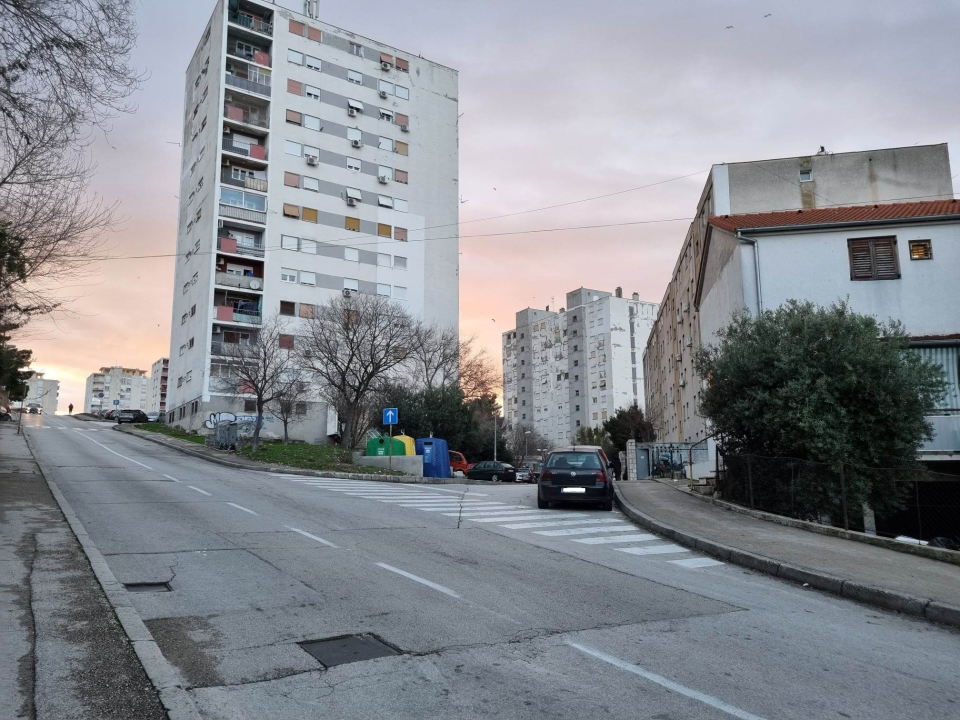 Šahtovi u Njivicama i na Njegoševu sanirani: Čekaju se još usporivači kraj škole