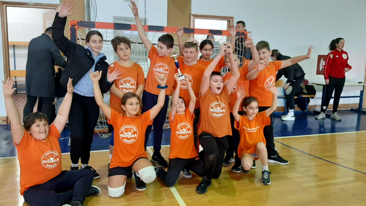 RK Kontra nastupila na turniru u Biogradu, uskoro turnir i u Šibeniku