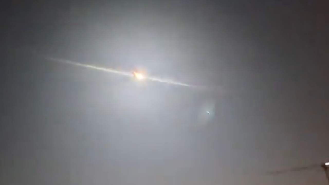 Asteroid ušao u Zemljinu atmosferu: Deseci snimili vatrenu kuglu