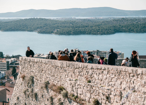 I zadnju nedjelju u veljači druženje na Tvrđavi Barone: Šetnja s vodičem, radionica, VR igre
