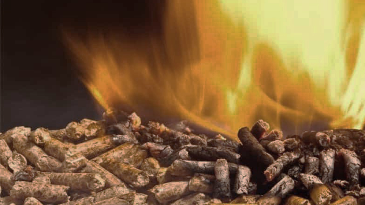 Iskoristite akciju Vrcić drva i opremite se peletima po cijeni već od 4,90 eura!