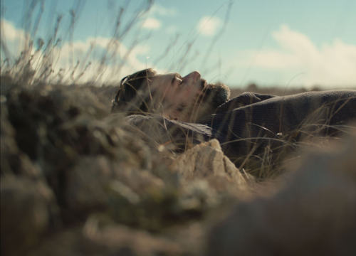 Stalni gost Šansone objavio spot: Ivan Ive Županović se baš dao u 'Noćas mi je rekla'