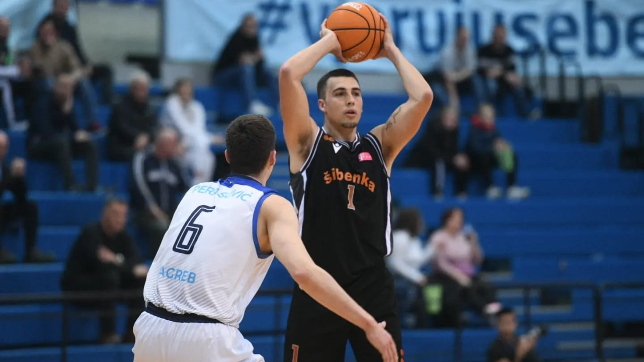 Utakmica Cibone i Šibenke jednosmjerna ulica od početka do kraja