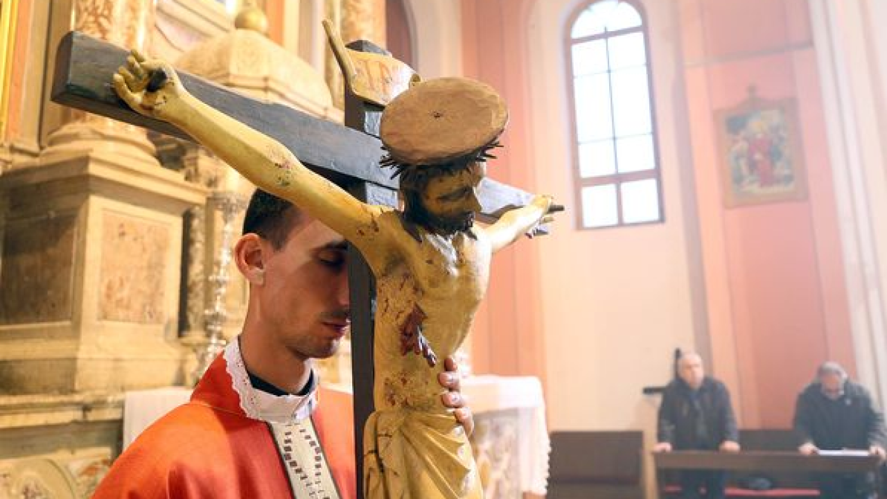 Godišnja proslava krvarenja raspela iz šibenske gradske župe svetog Križa – Dolac