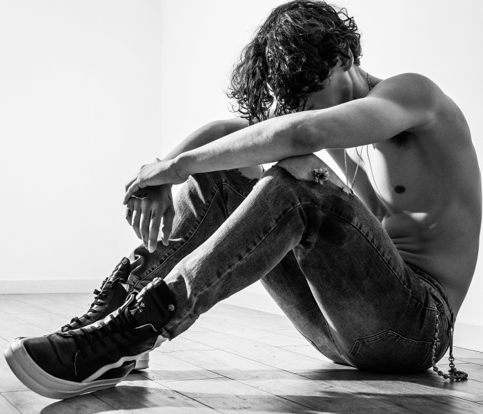 Zašto je usamljenost u porastu i među mladima i među starijim osobama?