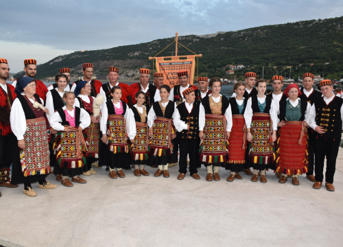 'Zvona Zagore' u emisiji 'Dobro jutro, Hrvatska' predstavljaju tradiciju pisme i kola, ali i delicije