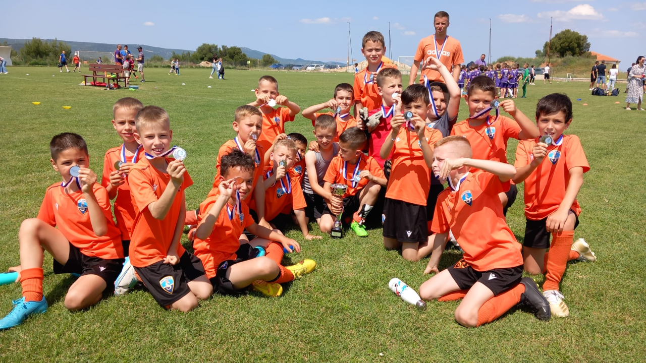 Nogometaši Šibenika U9 srebrni na turniru 'Mlade nade' u Turnju