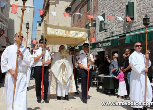 Proslava Tijelova u Vodicama