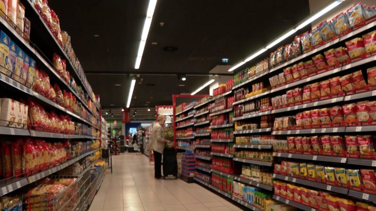 Potrošnja u maloprodaji u travnju porasla 25. mjesec zaredom