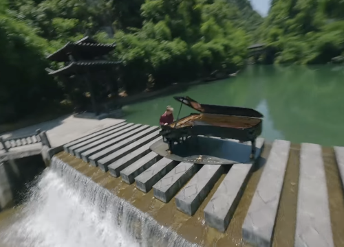 Maksim Mrvica i Zhao Jienan na Festivalu zmajevih čamaca: Pogledajte spektakularnu snimku