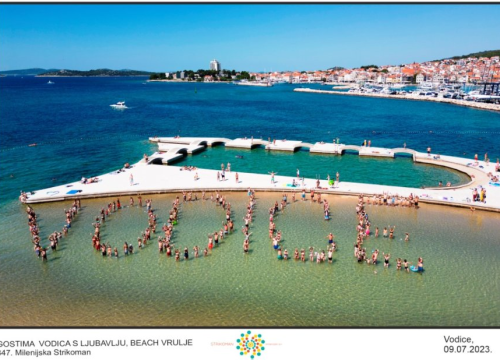 Šime Strikoman snimio 847. Milenijsku fotografiju: Vodičani i gosti u moru na plaži Vruje