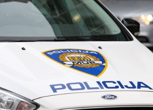 Tri psa u Grebaštici izgrizla 75-godišnjakinju: 43-godišnjem vlasniku ide kaznena prijava