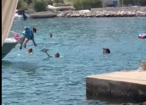 U Prvić Luci vam pizza može doći i preko mora...