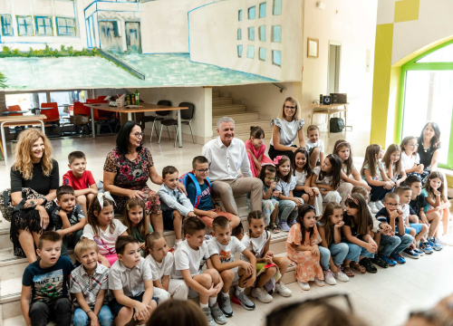 'Učionice 21. stoljeća' s gradonačelnikom dočekale prvašiće: 'Krenite hrabro u školske klupe'