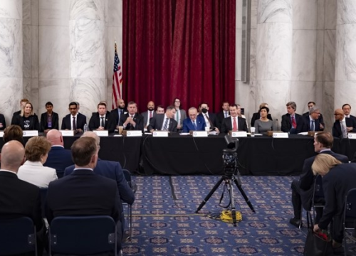 Musk, Zuckerberg i Gates s kongresnicima u SAD-u razgovarali o regulaciji AI-ja