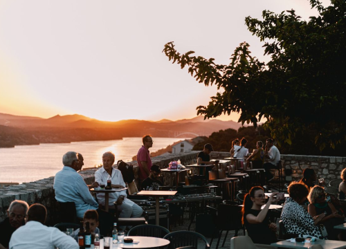 Tjedan u znaku glazbe i književnosti: Na Baroneu koncerti, u Arsenu radionica Jelene i Leona Lučeva!