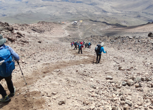 Fotografija 19 - Petnaest planinara iz Šibenika krenulo u osvajanje najvećeg vrha u Iranu: Njih devetero je uspjelo!