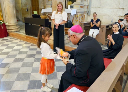 Fotografija 3 - Mališani posjetili katedralu i susreli se s biskupom Rogićem