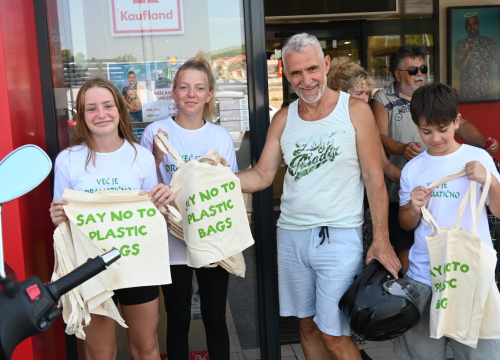 Podjelom platnenih vrećica završen prvi dio kampanje 'Već je dramatično - izbacimo plastično'