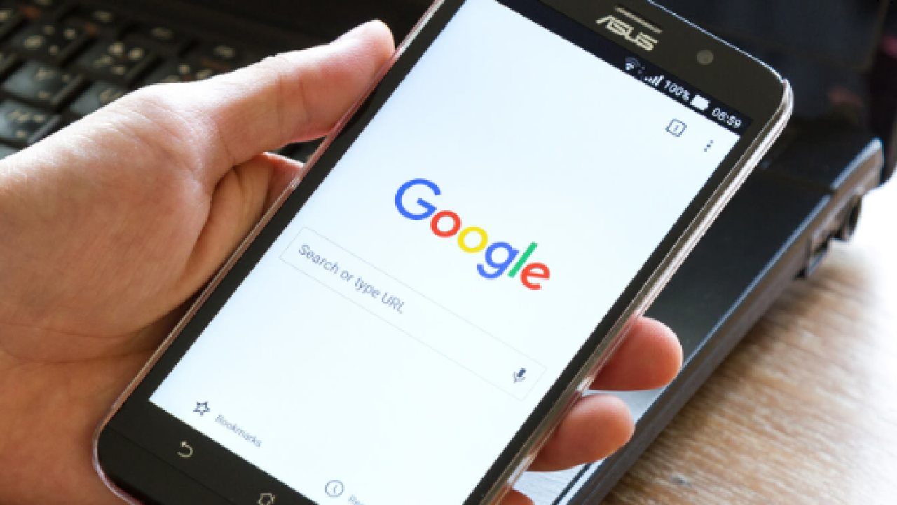 Evo kako ukloniti podatke koji iskaču kad na Googleu unesete svoje ime