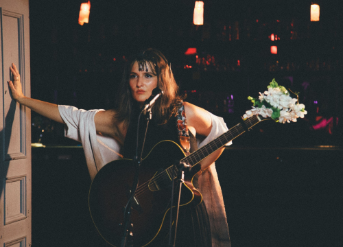 Čarobna Nina Romić donosi 'Jezero' u Azimut