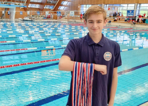 Plivač 'Mora' Goran Stegić fantastičan u Zadru: Osvojio 14 medalja i više naslova državnog prvaka