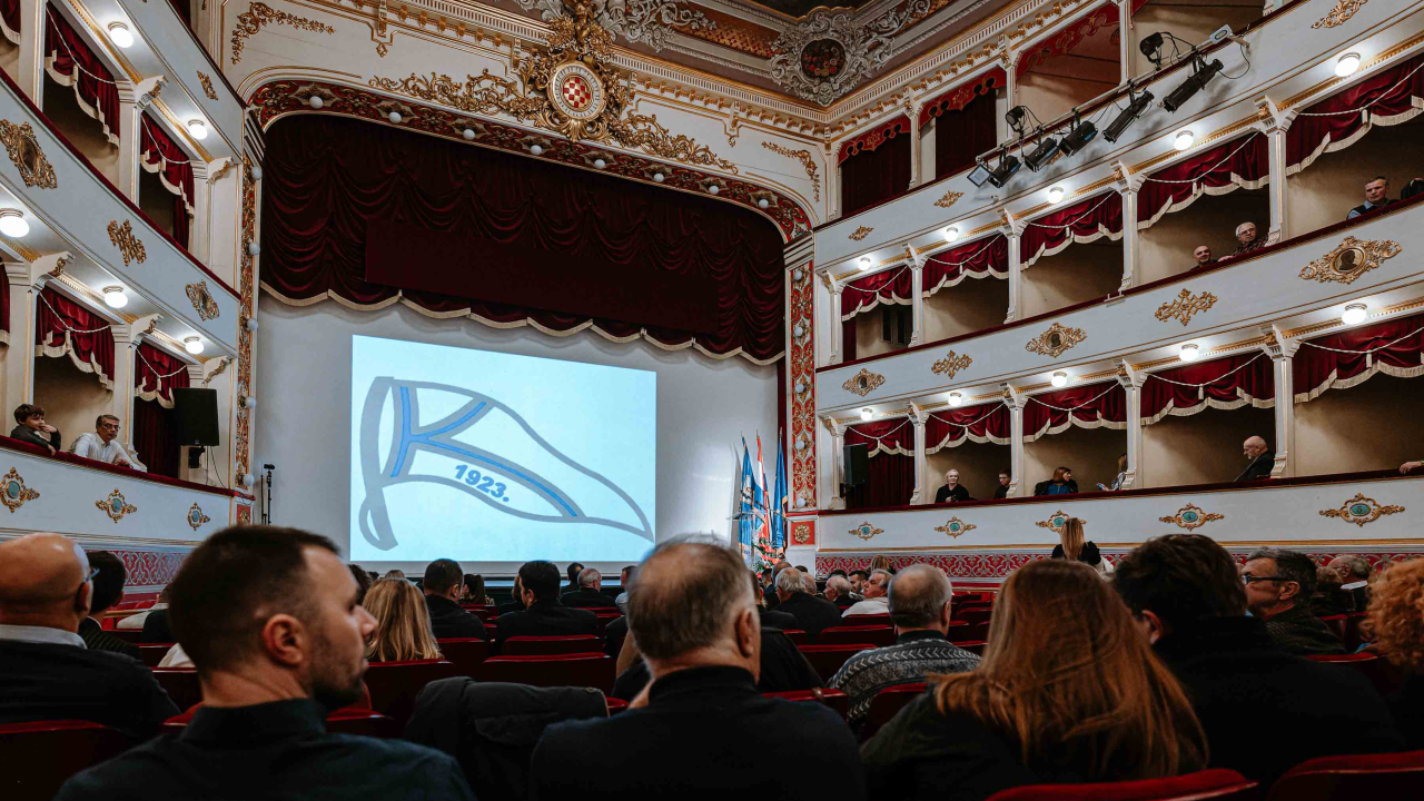 Veslači ušli u šibenski klub stogodišnjaka: ‘Svakog dana nešto za Krku’