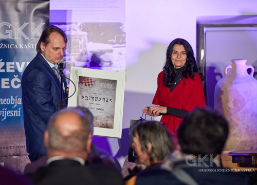 U Kaštel Sućurcu predstavljen roman 'Vezir i snijeg' Šibenčanina Ivana Klarića