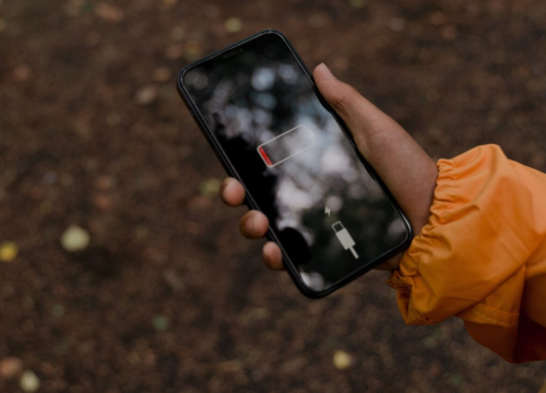 Stalno vam se prazni baterija na pametnom telefonu? Možda činite ove greške, a da niste ni svjesni