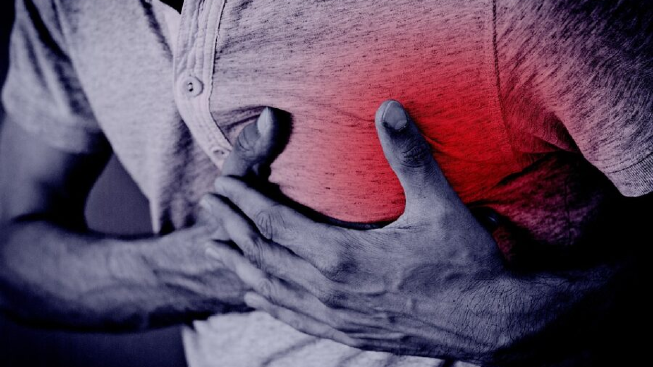 Ovo je simptom srčanog udara koji ljudi najčešće ignoriraju, kažu liječnici