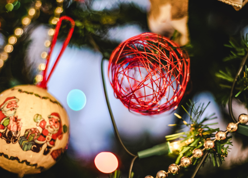 Znate li uistinu što je Badnjak i zašto se baš danas kiti bor?