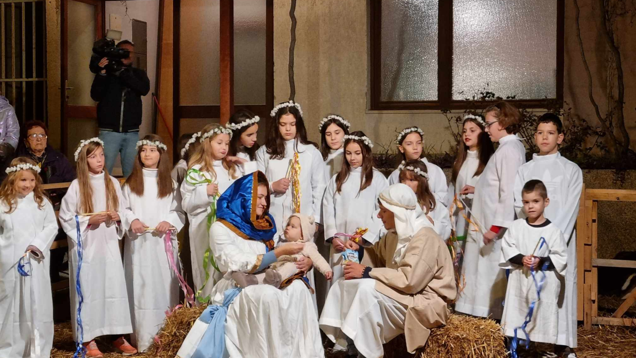 Župljani Vidika uprizorili žive jaslice, sugrađani oduševljeni