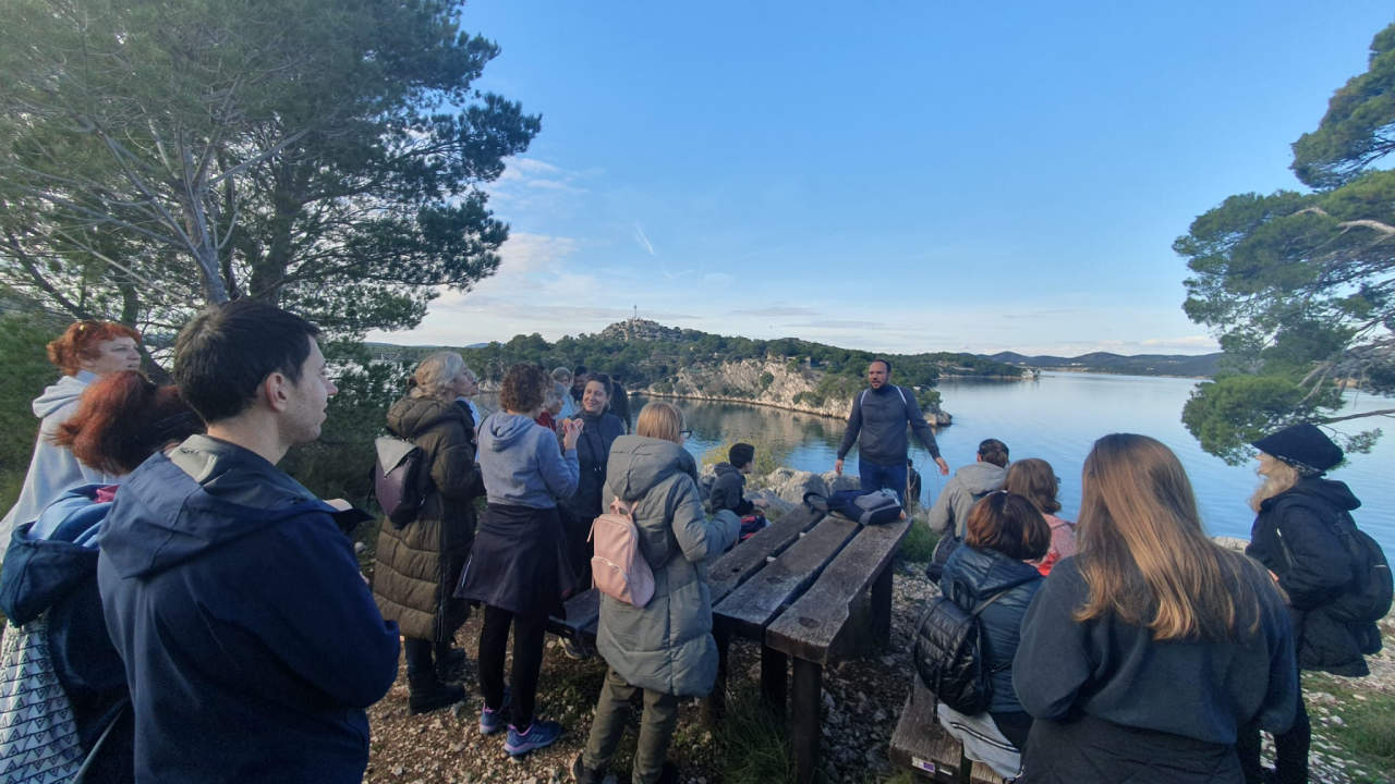 Spomenička i prirodna baština: Tri sata poučne šetnje zablaćkim poluotokom
