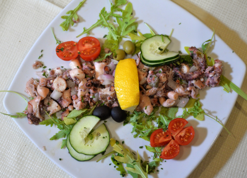 Fotografija 29 - Provedite nezaboravne trenutke uz ukusne delicije u konobi Brošćica!