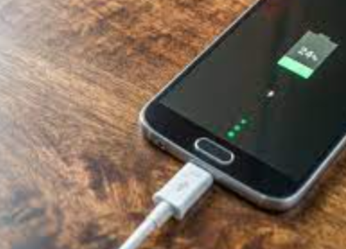 Punjenje mobitela na javnim mjestima može biti rizično