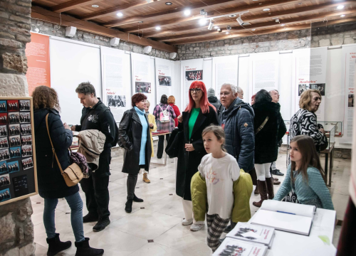 Fotografija 11 - Trčanje, potrage, klape, rock and roll: Noć muzeja u Šibeniku za novu publiku prolazi uz dobar odaziv