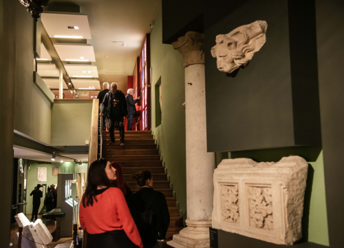 Fotografija 10 - Trčanje, potrage, klape, rock and roll: Noć muzeja u Šibeniku za novu publiku prolazi uz dobar odaziv