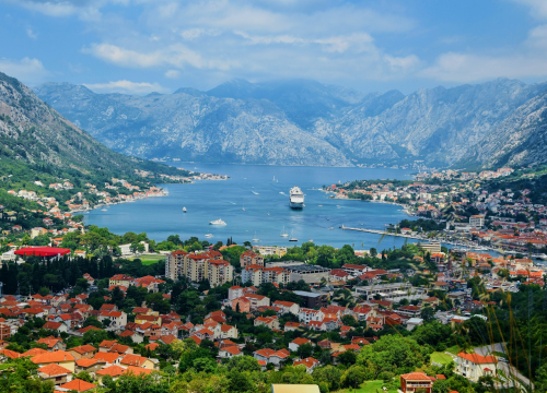 Crnogorski premijer najavio ostavku ako prosječna plaća ne bude 1000 eura