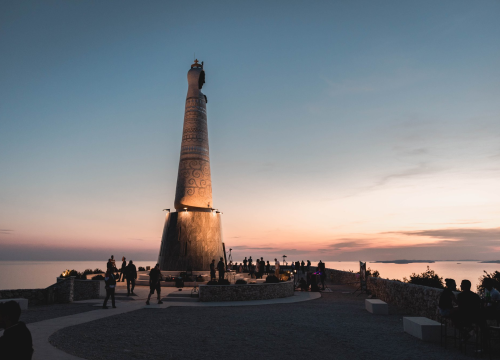 Ne propustite otvaranje koncertne sezone na brdu Gaj uz Petra Grašu!