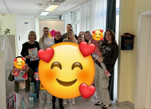 Fotografija 7 - Šibenski gimnazijalci kupili hranilice, igračke i  školski pribor za djecu u domu Maestral