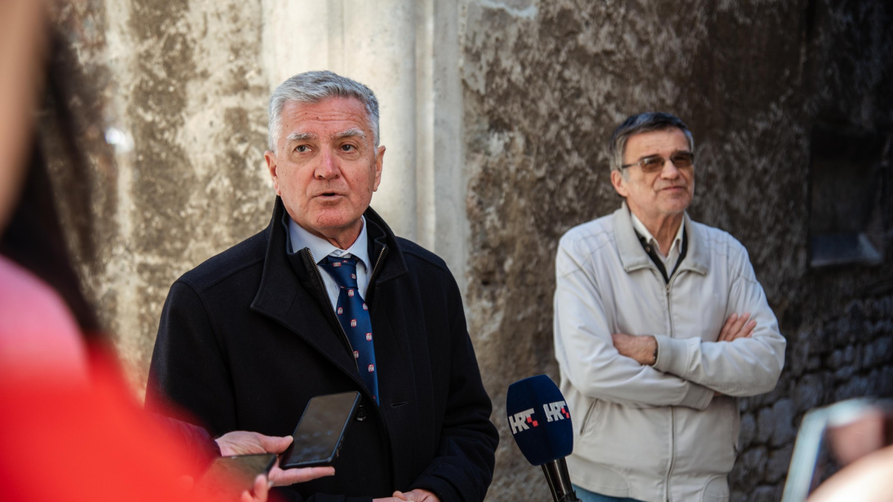 Gradonačelnik obišao obnovljene renesansne i gotičke stupove: 'Stara gradska jezgra nije zaboravljena'