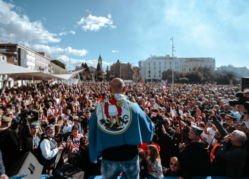 Objavljena snimka dočeka svjetskih prvaka: 'J**** zlatnu medalju ako ona ne privuče ovu predivnu djecu'
