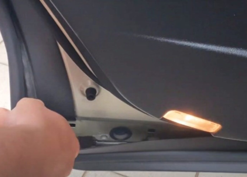 Znate li čemu služi čep na vratima automobila? Mnogi vozači ovo ne znaju