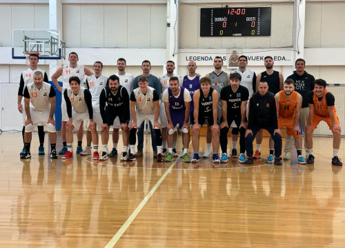 Šibenski rekreativni košarkaši zabavljali sebe i gledatelje na All-Staru