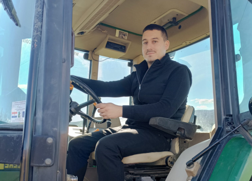 Martin i supruga odlučili su ostati na selu i baviti se poljoprivredom: 'Na OPG-u u Petrovom polju radi cijela obitelj'