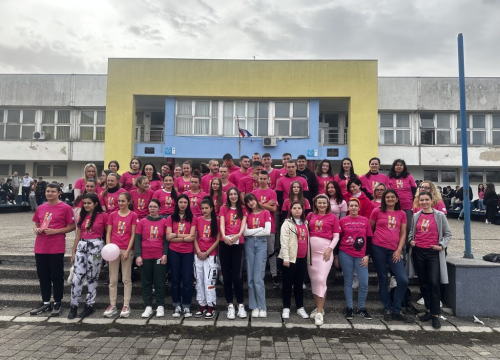 Udruga Zvonimir obilježila s učenicima Dan ružičastih majica