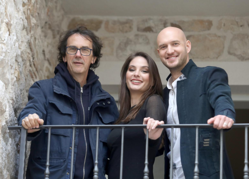 Mirna Mihelčić zvijezda novog spota Marka Škugora ‘Daj mi minut ili dva’