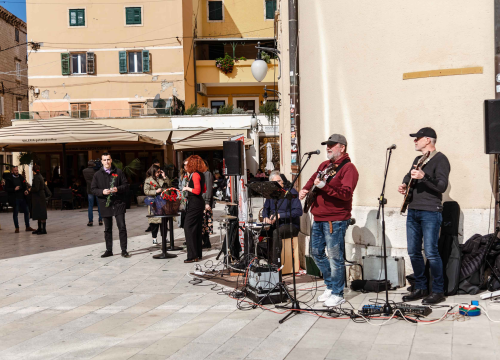 U povodu Međunarodnog dana žena na Poljani prava zabava za Šibenčanke